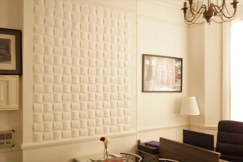 Plaza Hotel London Exterior photo